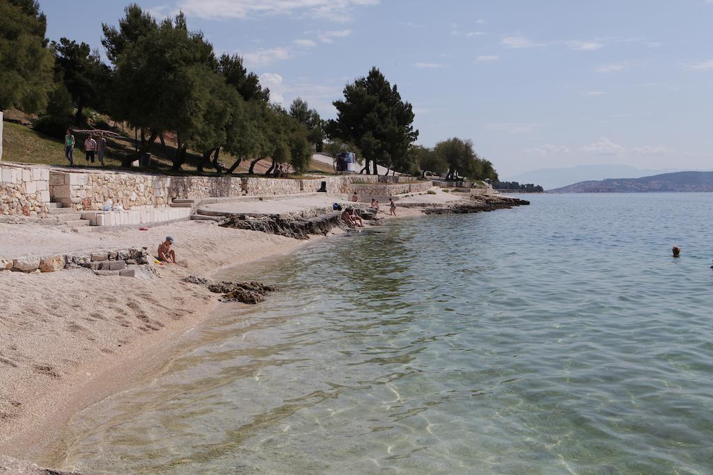 Villa Iris Apartments Seget Vranjica Kültér fotó