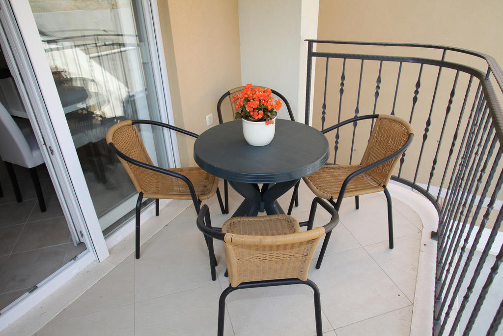 Villa Iris Apartments Seget Vranjica Kültér fotó