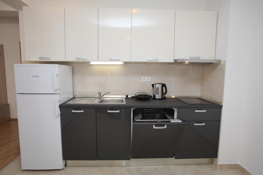 Villa Iris Apartments Seget Vranjica Kültér fotó
