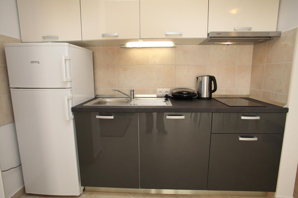 Villa Iris Apartments Seget Vranjica Szoba fotó