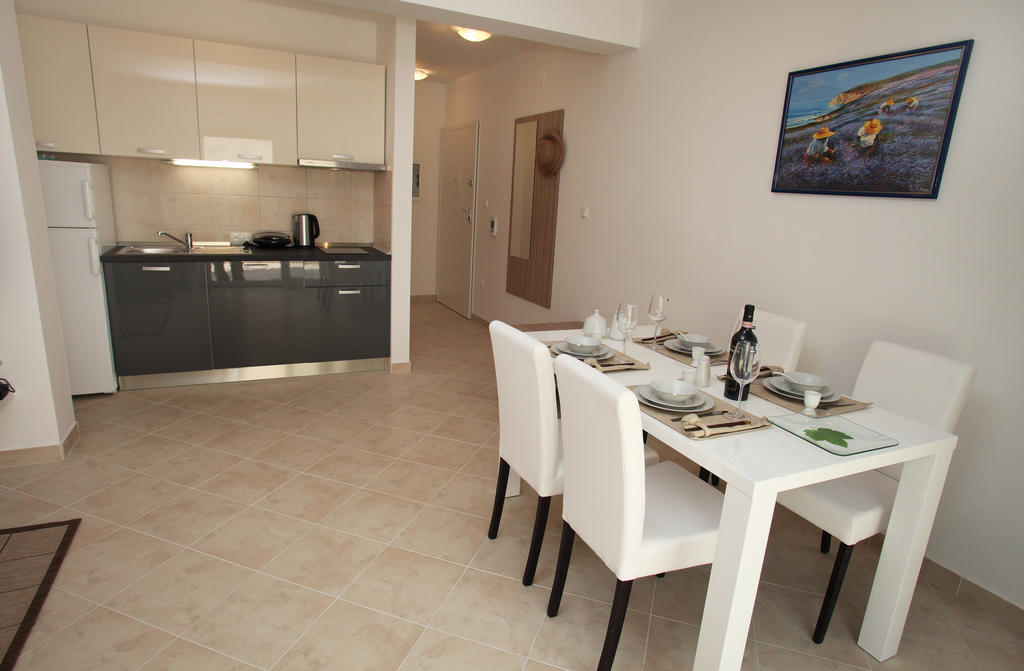 Villa Iris Apartments Seget Vranjica Kültér fotó