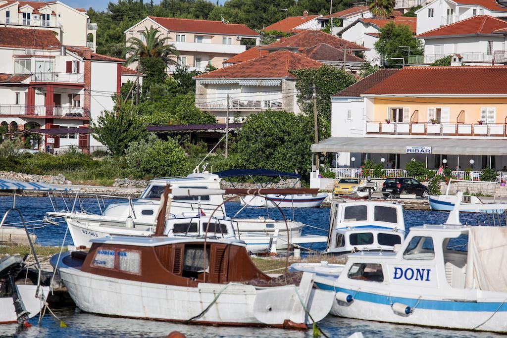 Villa Iris Apartments Seget Vranjica Kültér fotó